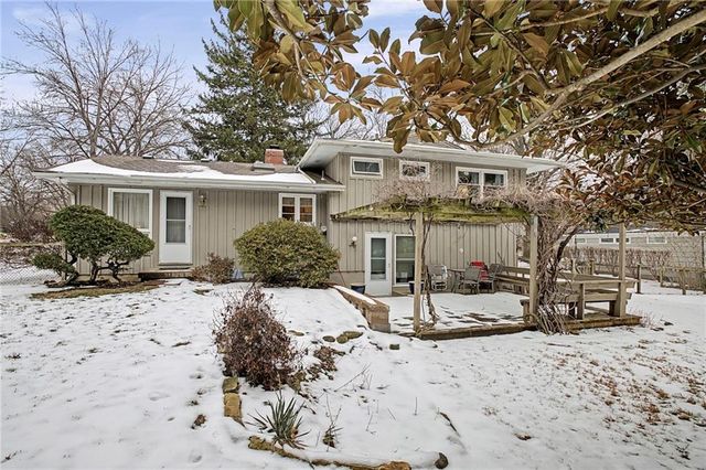 9600 Belinder Road, Leawood, KS 66206