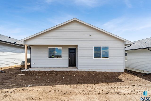 1608 N Tina Dr, Sioux Falls, SD 57110