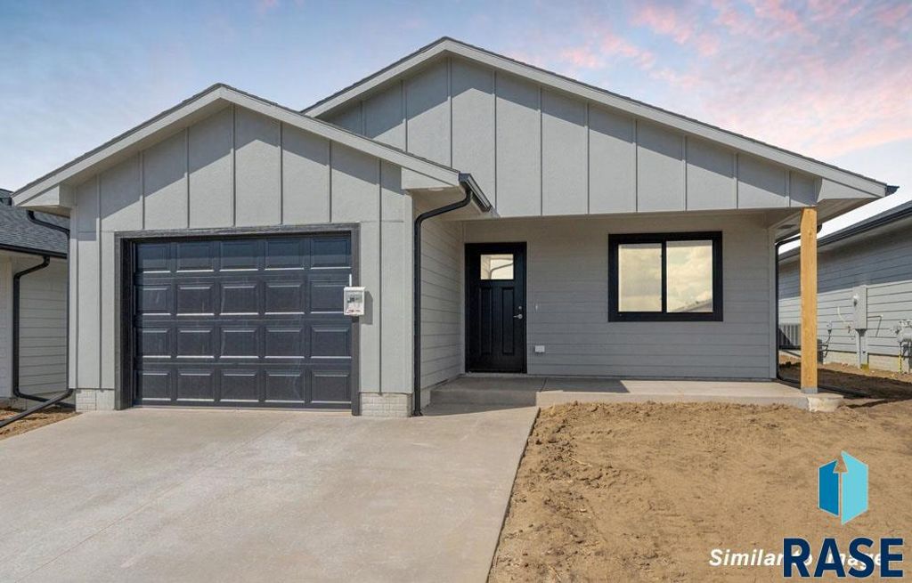 1608 N Tina Dr, Sioux Falls, SD 57110