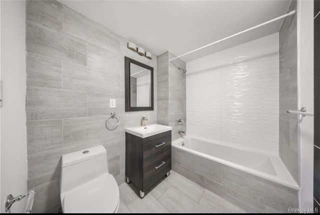 7009 45th Avenue 9E, Woodside, NY 11377