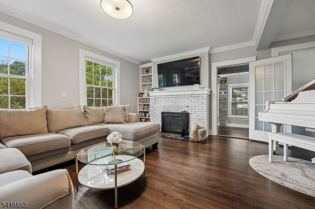 158 Lincoln Ave, Elizabeth City, NJ 07208