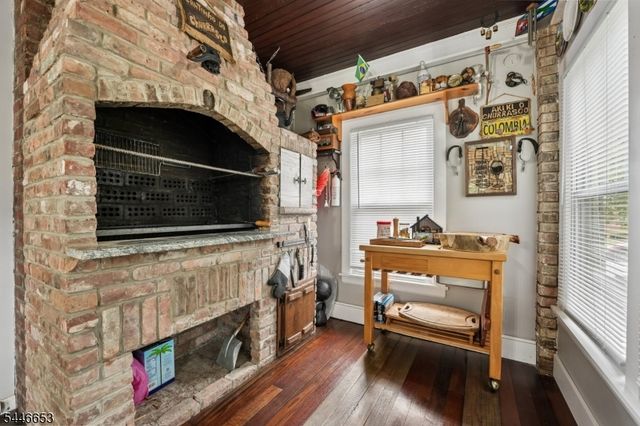 158 Lincoln Ave, Elizabeth City, NJ 07208
