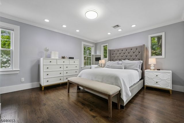 158 Lincoln Ave, Elizabeth City, NJ 07208