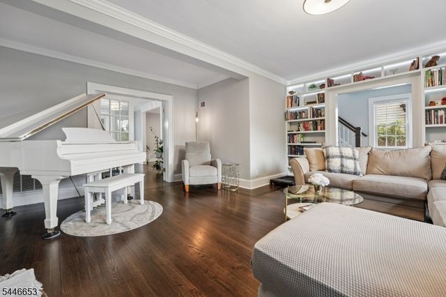 158 Lincoln Ave, Elizabeth City, NJ 07208