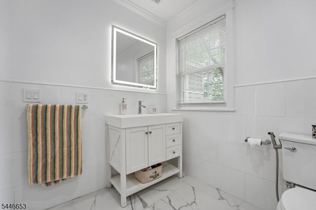 158 Lincoln Ave, Elizabeth City, NJ 07208
