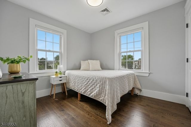 158 Lincoln Ave, Elizabeth City, NJ 07208