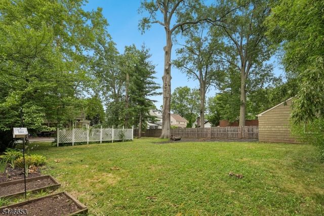 158 Lincoln Ave, Elizabeth City, NJ 07208
