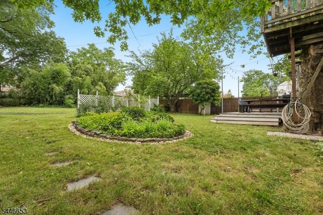 158 Lincoln Ave, Elizabeth City, NJ 07208
