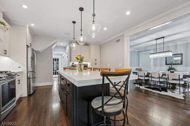 158 Lincoln Ave, Elizabeth City, NJ 07208