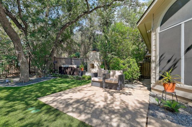 41 Muirfield Greens LN, Lakeway, TX 78738