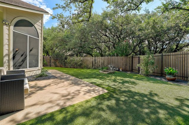 41 Muirfield Greens LN, Lakeway, TX 78738