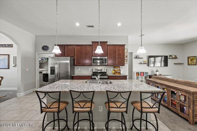 1730 LINDA LAKES Lane, Middleburg, FL 32068