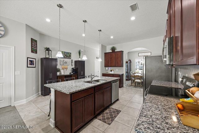 1730 LINDA LAKES Lane, Middleburg, FL 32068