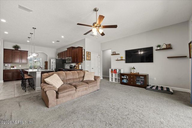 1730 LINDA LAKES Lane, Middleburg, FL 32068