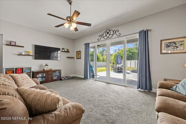 1730 LINDA LAKES Lane, Middleburg, FL 32068