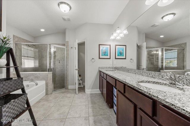 1730 LINDA LAKES Lane, Middleburg, FL 32068