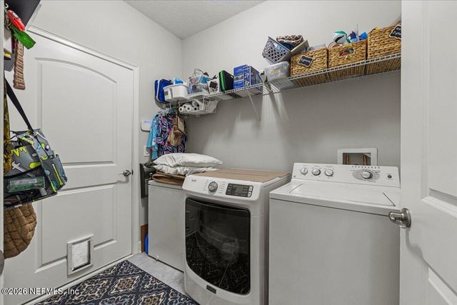 1730 LINDA LAKES Lane, Middleburg, FL 32068