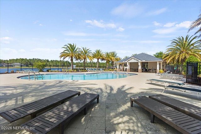 1730 LINDA LAKES Lane, Middleburg, FL 32068