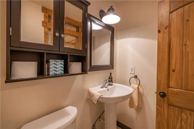 1605 Shenandoah Way, Big Bear City, CA 92314