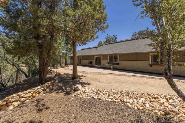1605 Shenandoah Way, Big Bear City, CA 92314
