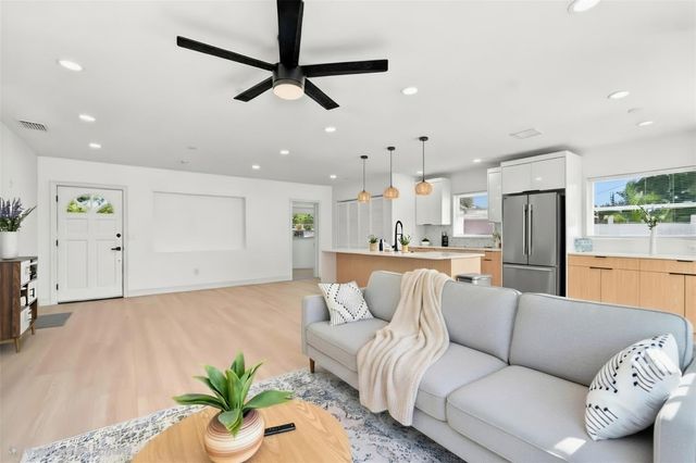 7017 20TH STREET N, St Petersburg, FL 33702