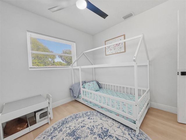 7017 20TH STREET N, St Petersburg, FL 33702