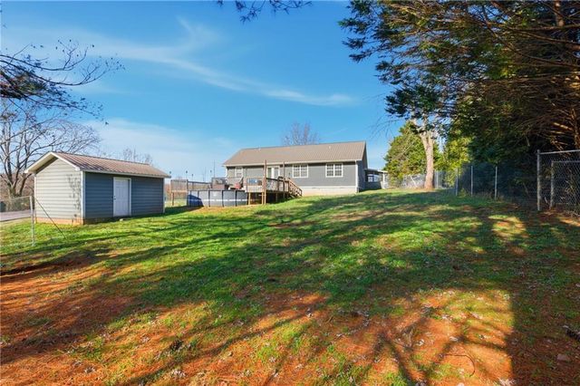 1000 Blair Road, Mount Airy, GA 30563