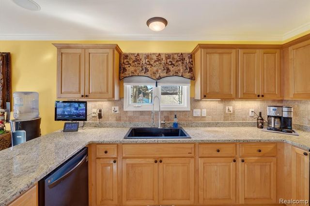 37822 Lilac Lane, Richmond, MI 48062