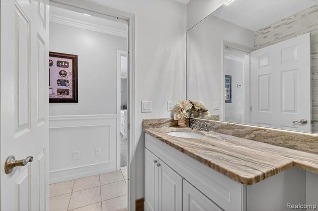 37822 Lilac Lane, Richmond, MI 48062