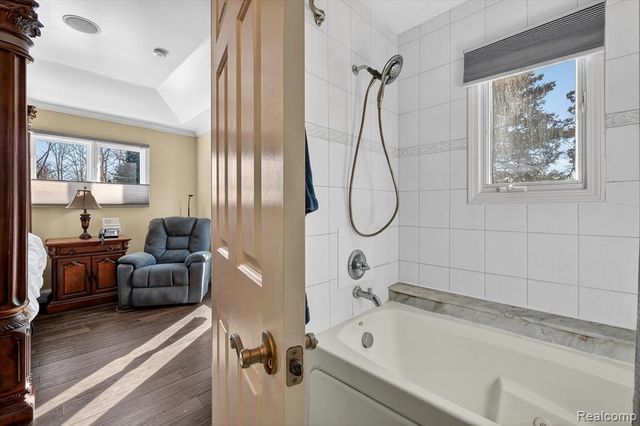 37822 Lilac Lane, Richmond, MI 48062