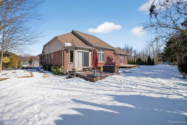 37822 Lilac Lane, Richmond, MI 48062