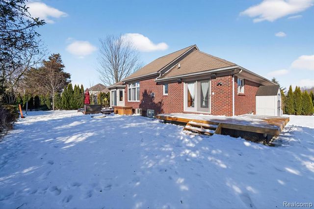 37822 Lilac Lane, Richmond, MI 48062