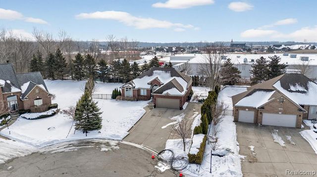 37822 Lilac Lane, Richmond, MI 48062