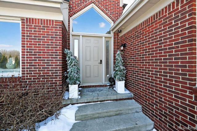 37822 Lilac Lane, Richmond, MI 48062