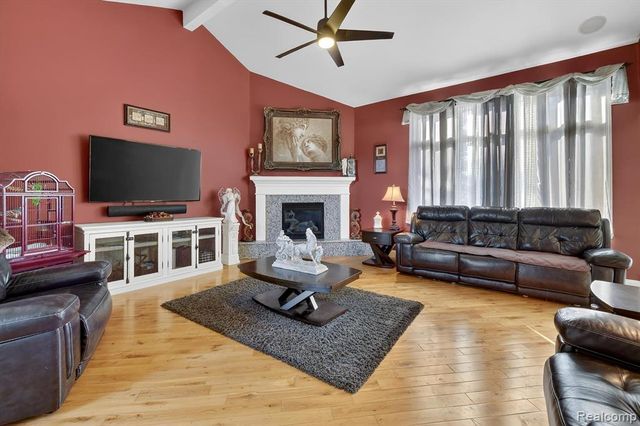 37822 Lilac Lane, Richmond, MI 48062