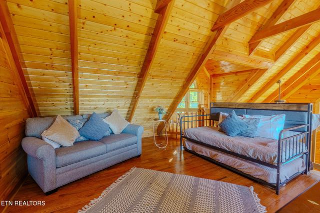 119 Chestnut Lane, Gatlinburg, TN 37738