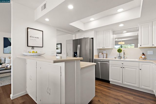 3136 Ptarmigan Dr 6, Walnut Creek, CA 94595