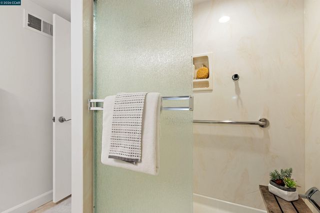 3136 Ptarmigan Dr 6, Walnut Creek, CA 94595