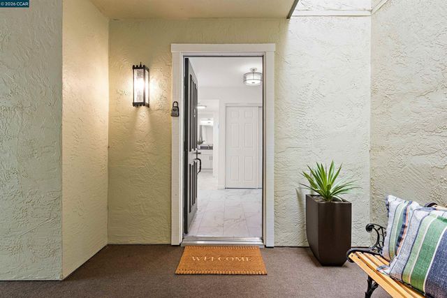 3136 Ptarmigan Dr 6, Walnut Creek, CA 94595