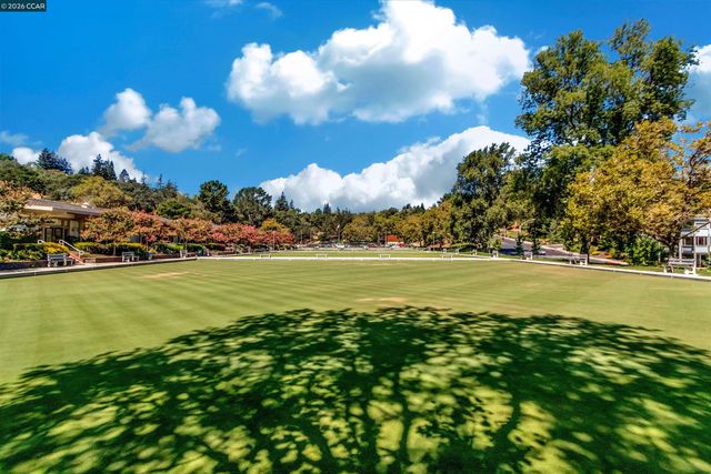 3136 Ptarmigan Dr 6, Walnut Creek, CA 94595