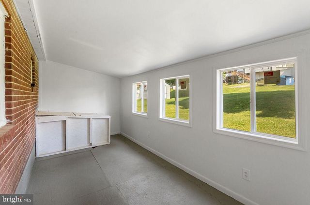 311 E LANCASTER ST, Red Lion, PA 17356