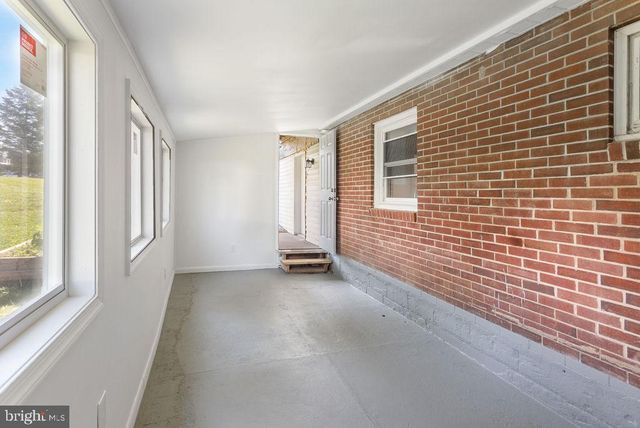 311 E LANCASTER ST, Red Lion, PA 17356