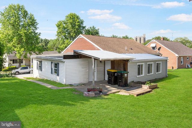 311 E LANCASTER ST, Red Lion, PA 17356