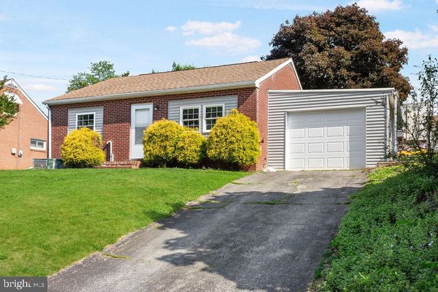 311 E LANCASTER ST, Red Lion, PA 17356