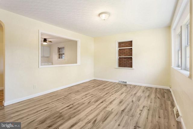 311 E LANCASTER ST, Red Lion, PA 17356