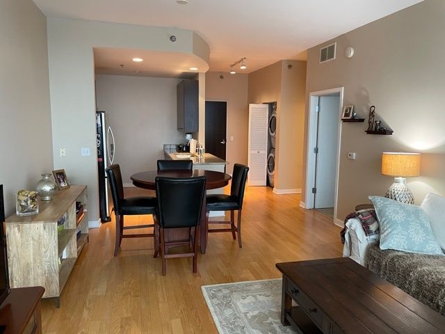 303 W OHIO Street 3501, Chicago, IL 60610