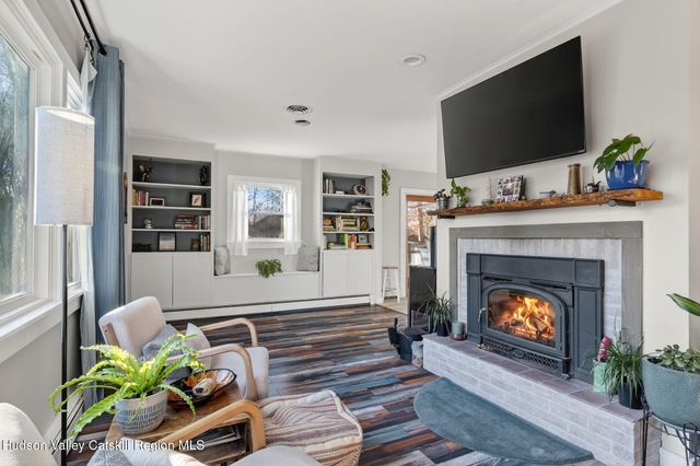 15 Closs Drive, Rhinebeck, NY 12572