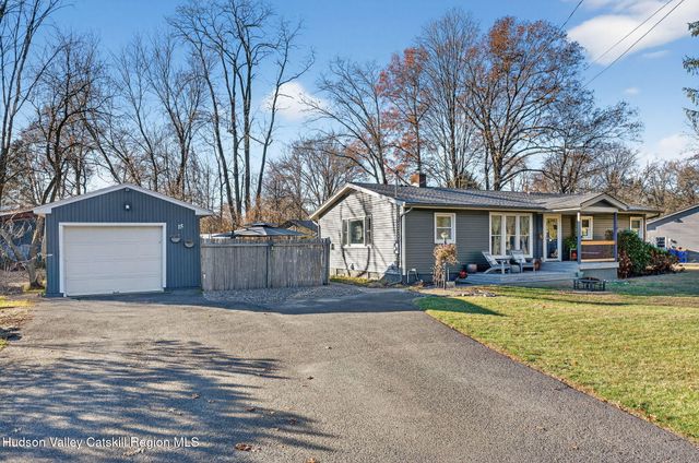 15 Closs Drive, Rhinebeck, NY 12572