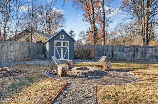 15 Closs Drive, Rhinebeck, NY 12572