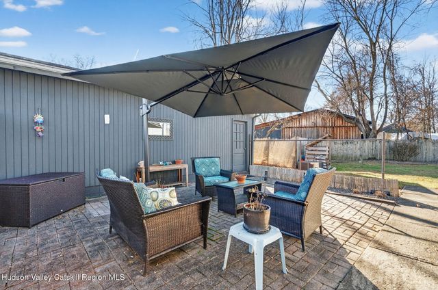 15 Closs Drive, Rhinebeck, NY 12572